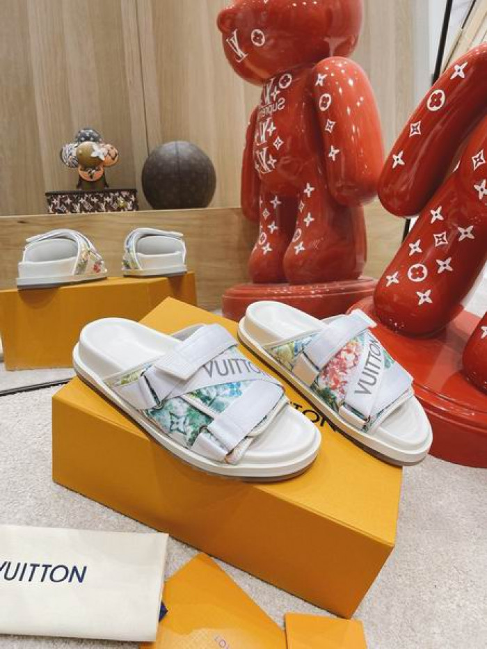 LV SLIPPERS - CCSHOES