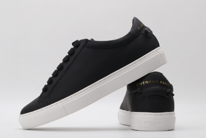 Givench LOW-TOP SNEAKER - CCSHOES