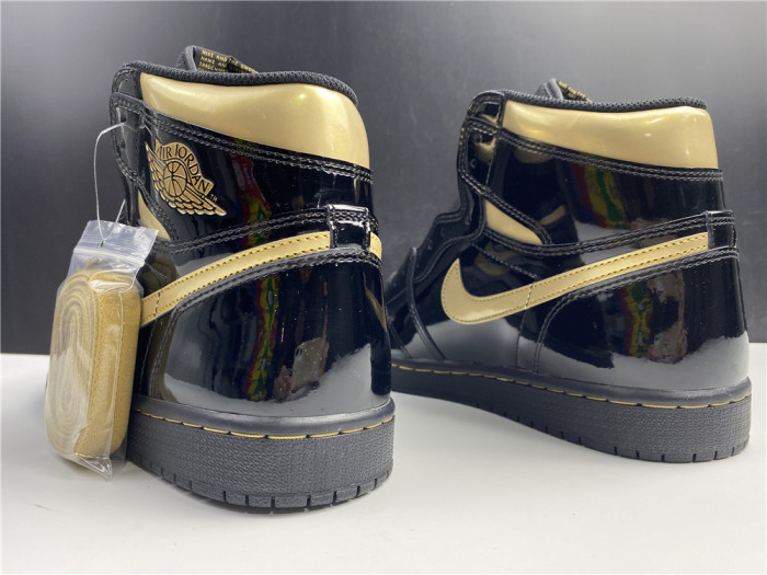 AIR JORDAN 1 RETRO HIGH BLACK METALLIC GOLD (2020) 555088-032 - CCSHOES