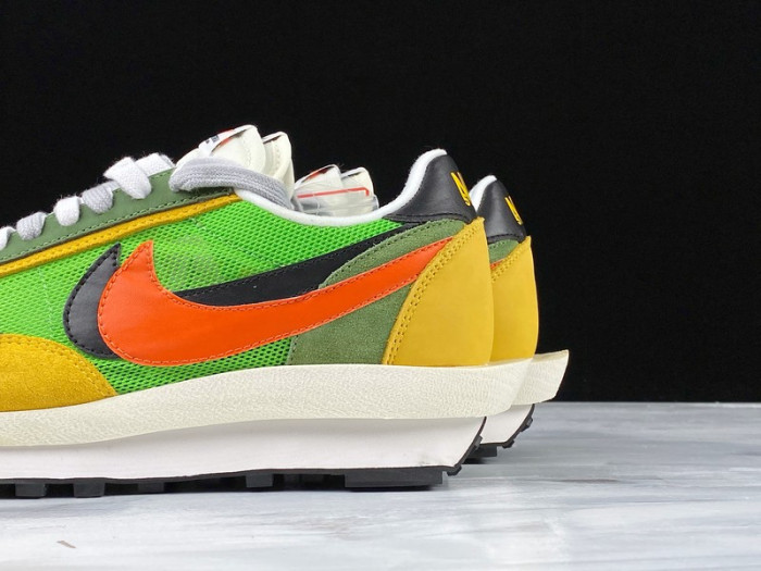 Sacai x Nike LDV Waffle Daybreak Green Multi BV0073-300 - CCSHOES