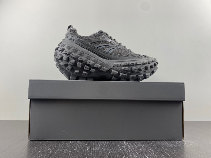 BLCG DEFENDER SNEAKER 685613-W2RA6 3000 - CCSHOES