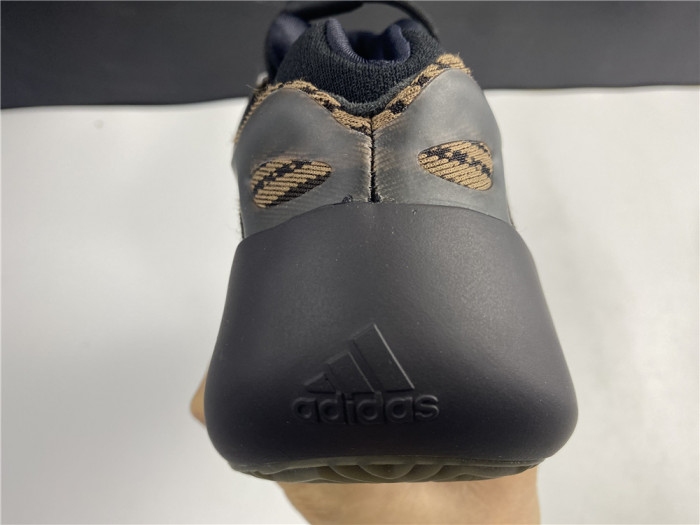 ADIDAS YEEZY 700 V3 GY0189 - CCSHOES