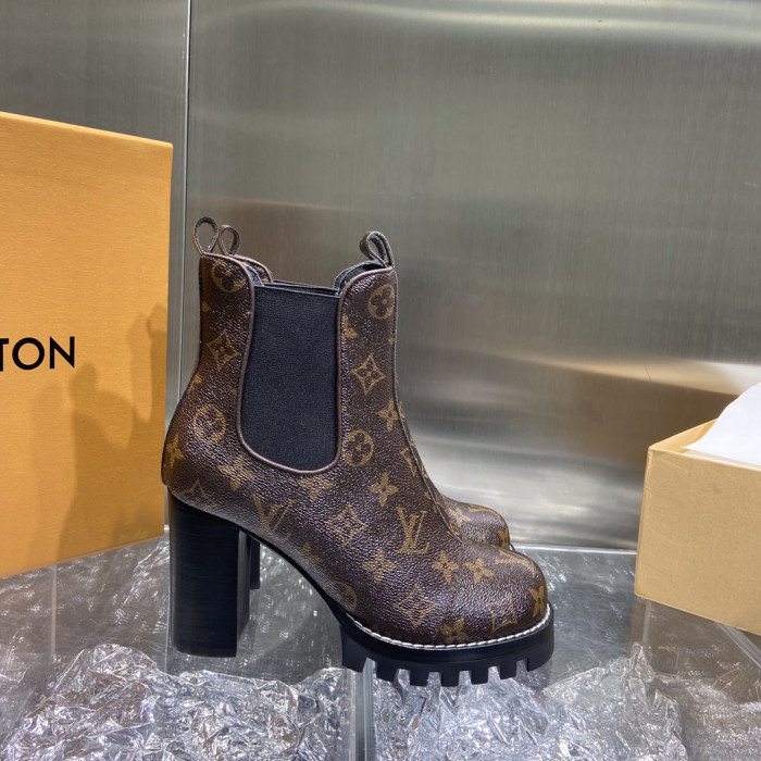 LOUS VUITON BROWN STAR TRAIL ANKLE BOOTS - CCSHOES