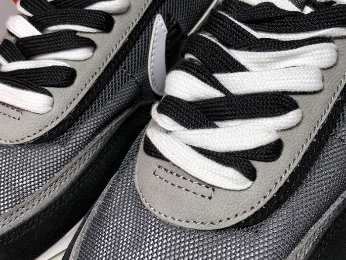 Nike LD Waffle sacai Black BV0073-001 - CCSHOES