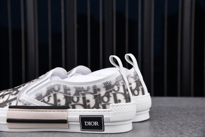 DR Homme Kaws Sneaker Black & White - CCSHOES