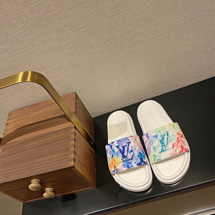 LV SLIPPERS - CCSHOES