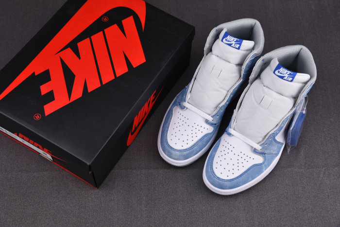 Jordan 1 Retro High OG Hyper Royal 555088-402 - CCSHOES