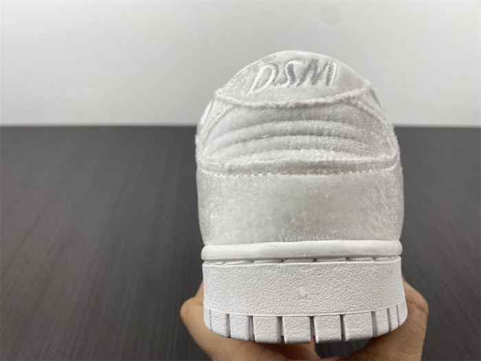 Dover Street Market x Nike Dunk Low “Triple White” DH2686-100 - CCSHOES