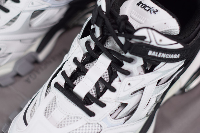 BLCG Track 2 570391 W2GN3 1090 - CCSHOES