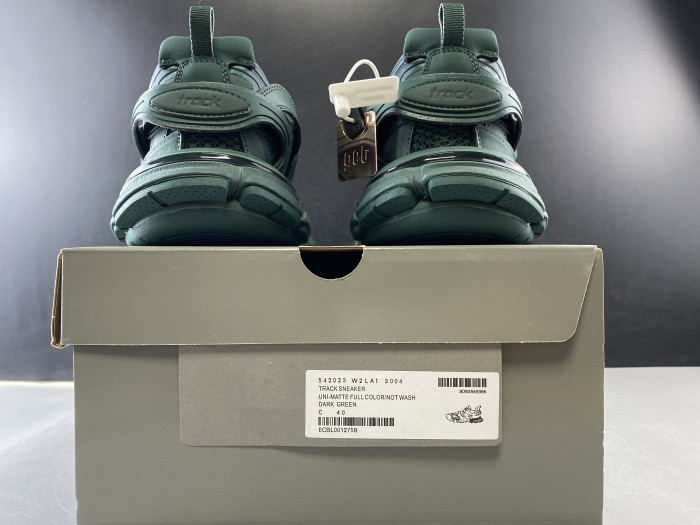 BLCG Track 3.0 542023 W2LA1 3004 - CCSHOES