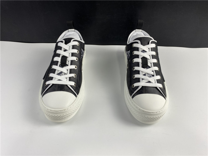 DR B23 Low Top Oblique Sneaker Black & White - CCSHOES