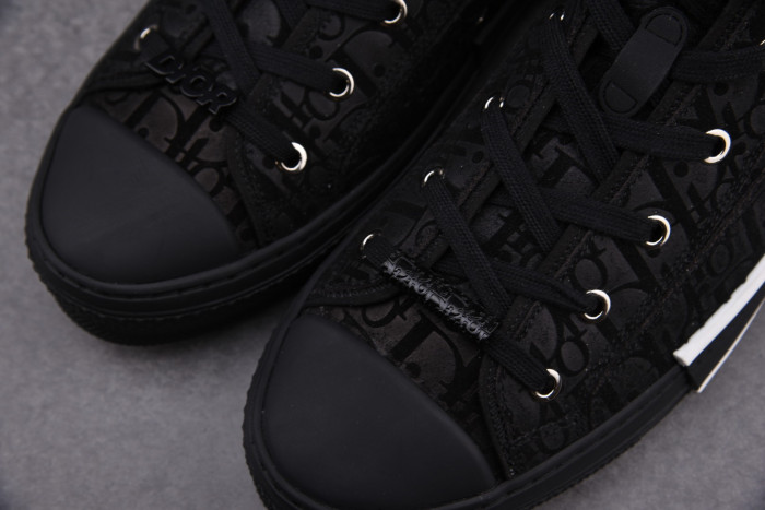DR Homme Kaws - CCSHOES