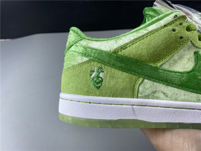 Nike SB Dunk Low PRO QS StrangeLove Skateboards CT2552-300 - CCSHOES