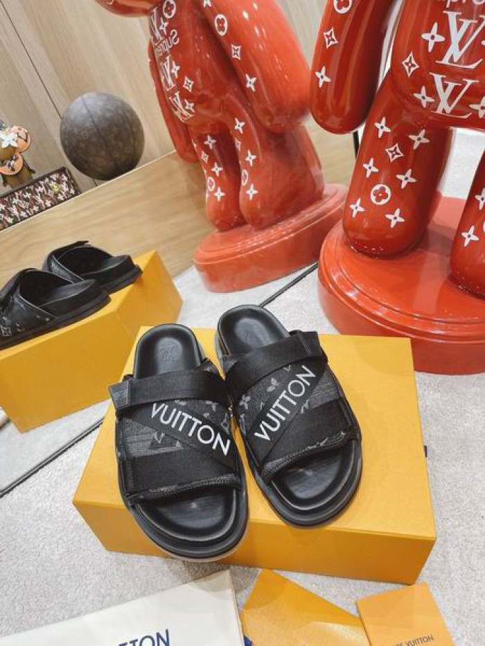 LV SLIPPERS - CCSHOES