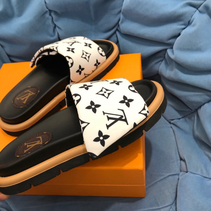 LV SLIPPERS - CCSHOES