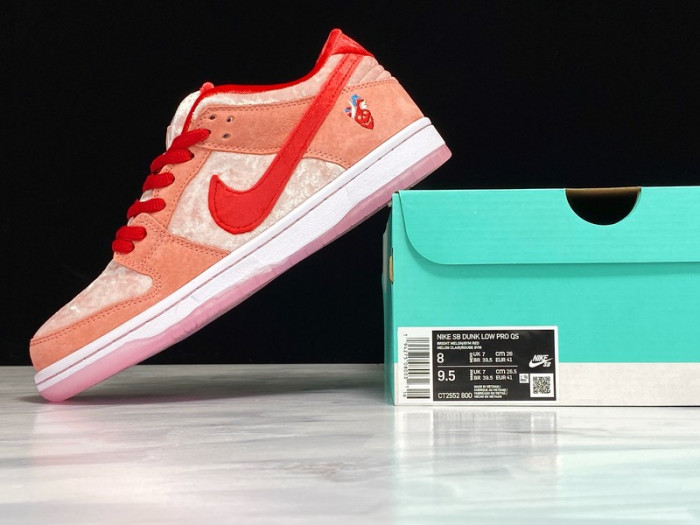 Nike SB Dunk Low StrangeLove Skateboards CT2552-800 - CCSHOES