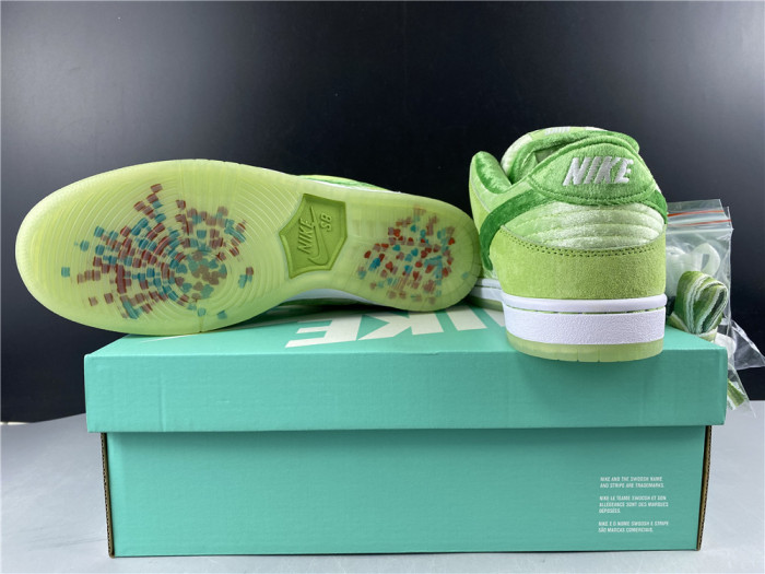 Nike SB Dunk Low PRO QS StrangeLove Skateboards CT2552-300 - CCSHOES