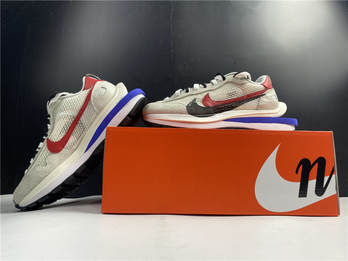 Nike Vaporwaffle sacai Sport Fuchsia Game Royal CV1363-100 - CCSHOES