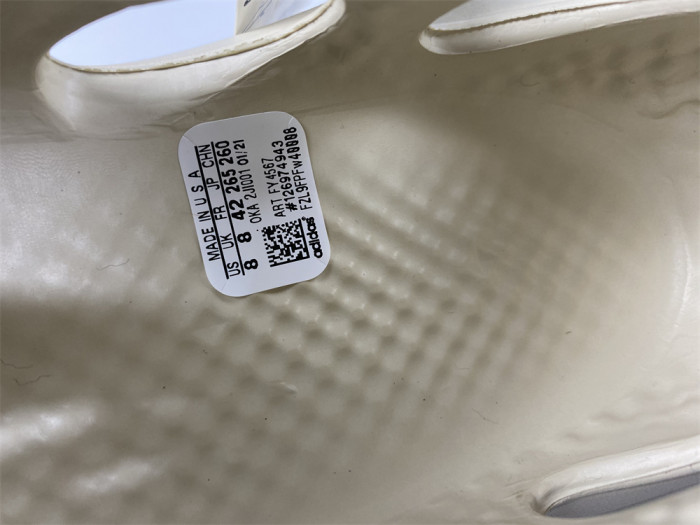 Adidas Yeezy Foam RNNR Sand FY4567 - CCSHOES