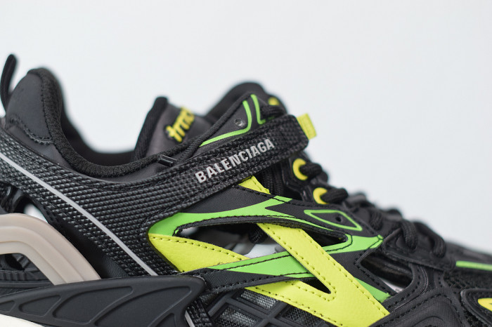 BLCG Track 2 570391 W2GN3 1022 - CCSHOES