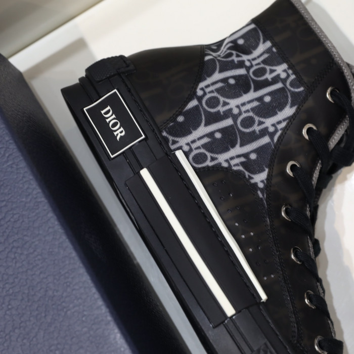 DR B23 Sneakers - CCSHOES