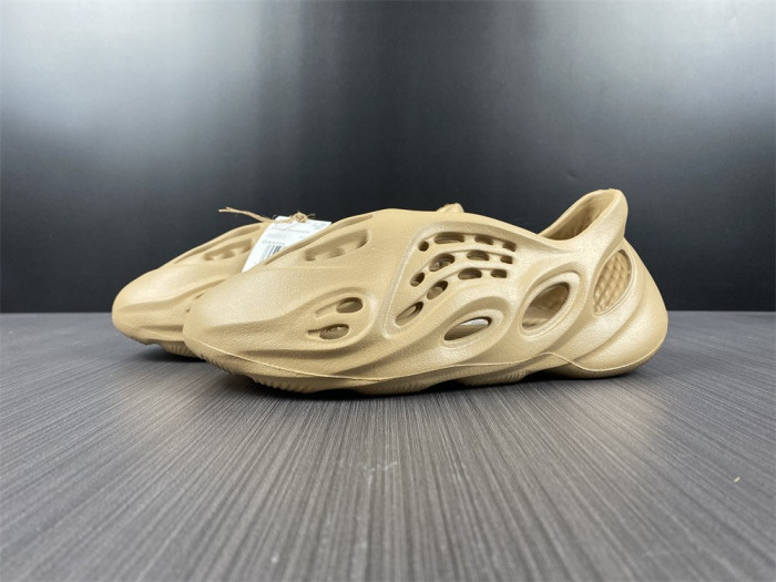 Adidas Yeezy Foam RNNR Ochre GW3354 - CCSHOES