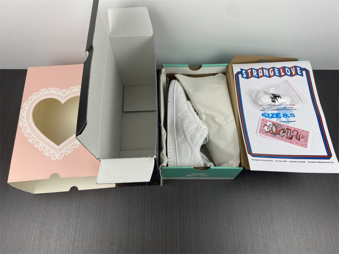 Dover Street Market x Nike Dunk Low “Triple White” DH2686-100 - CCSHOES