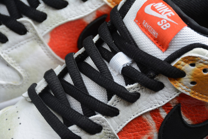 NIKE SB DUNK LOW RAYGUN TIE-DYE WHITE BQ6832-101 - CCSHOES