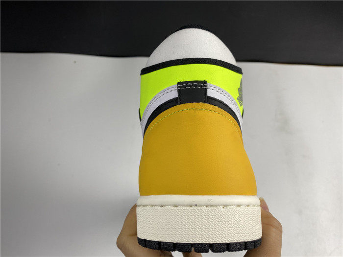 AIR JORDAN 1 RETRO HIGH OG 'VOLT GOLD' 555088-118 - CCSHOES