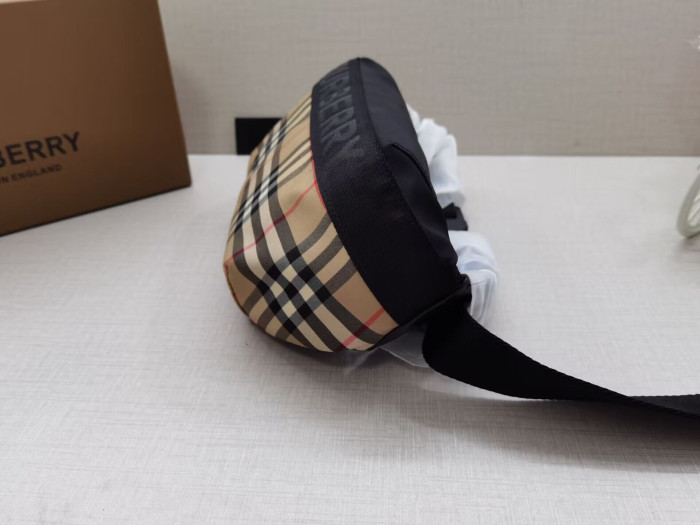 BURBERY SONNY FANNY PACK - CCSHOES