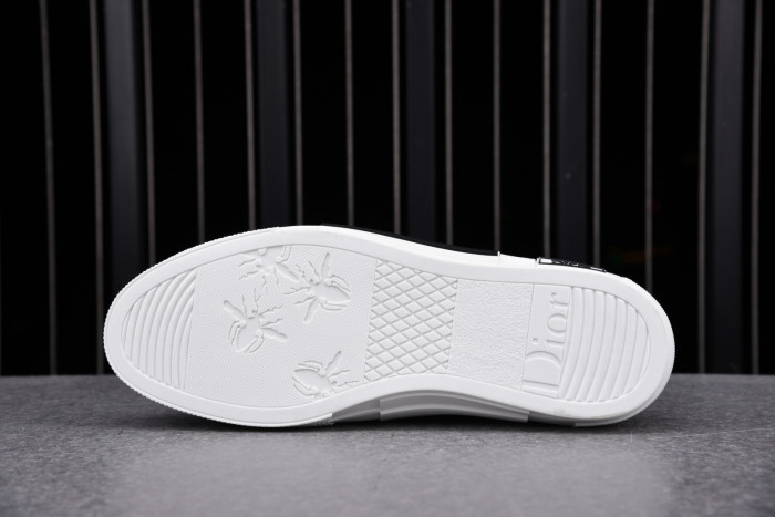 DR Homme Kaws Sneaker - CCSHOES