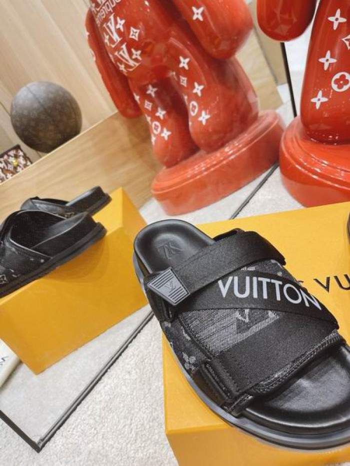 LV SLIPPERS - CCSHOES