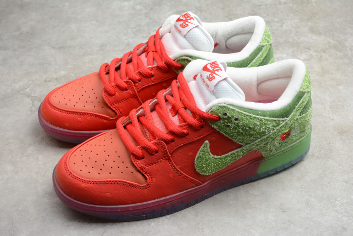 Nike SB Dunk Low Strawberry Cough CW7093-601 - CCSHOES