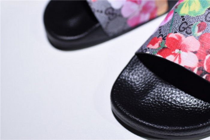 GUCC SLIPPERS - CCSHOES