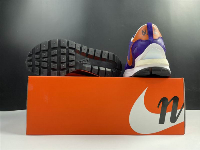 Nike Vaporwaffle sacai Dark Iris DD1875-500 - CCSHOES