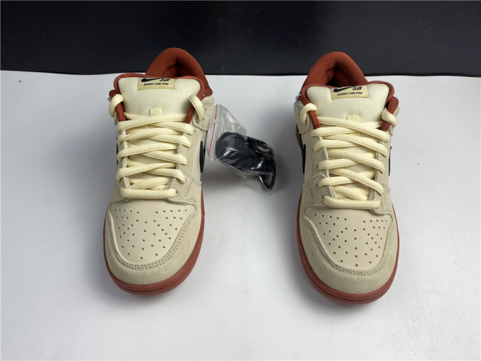 Nike SB Dunk Low Pro Hennessy BQ6817-100 - CCSHOES