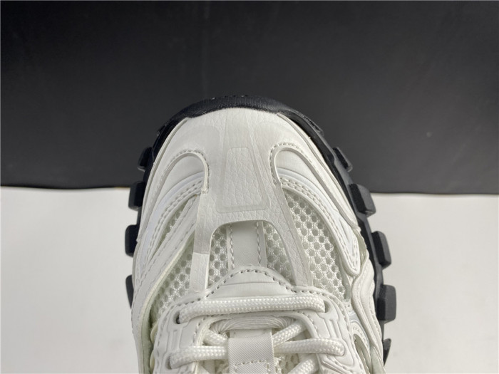 BLCG Track Sneaker 568615 W2GN3 9610 - CCSHOES