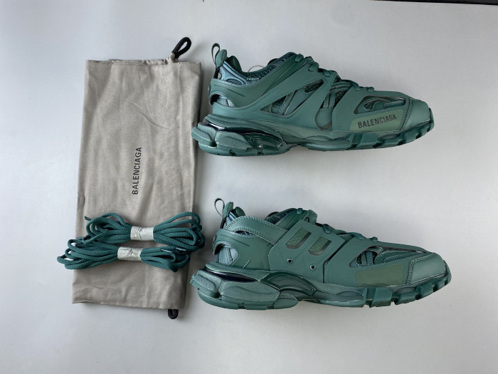 BLCG Track 3.0 542023 W2LA1 3004 - CCSHOES