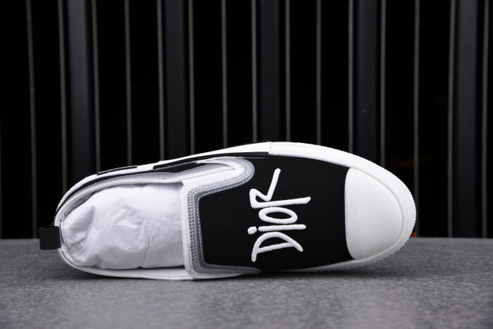 DR Homme Kaws Sneaker - CCSHOES