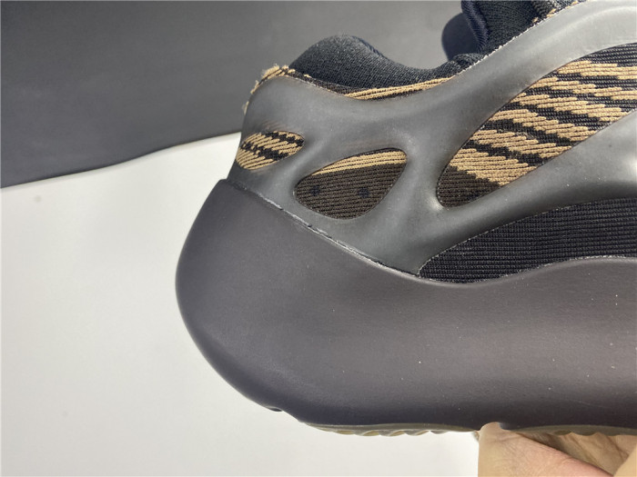 ADIDAS YEEZY 700 V3 GY0189 - CCSHOES