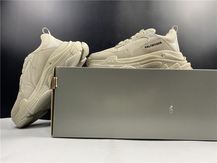 BLCG SNEAKER TRIPLE.S.GOMMA 536737 W2FW1 9700 - CCSHOES