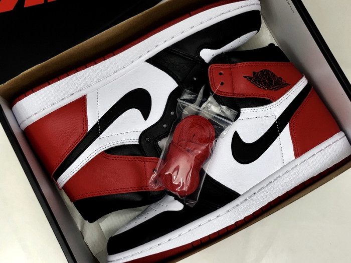 Air Jordan 1 Retro Black Toe 555088-125 - CCSHOES