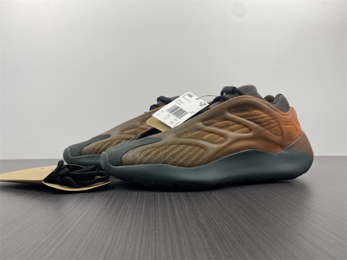Adidas Yeezy Boost 700 V3 Copfade GY4109 - CCSHOES