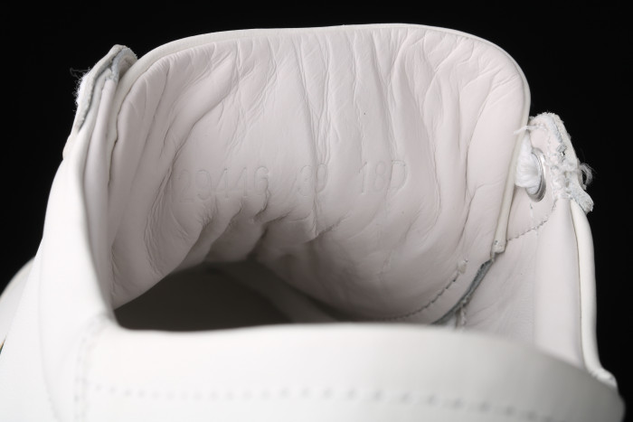 GUCC Ace Embroidered Low-Top Sneaker white with bee ‎429446 02JP0 9064 - CCSHOES