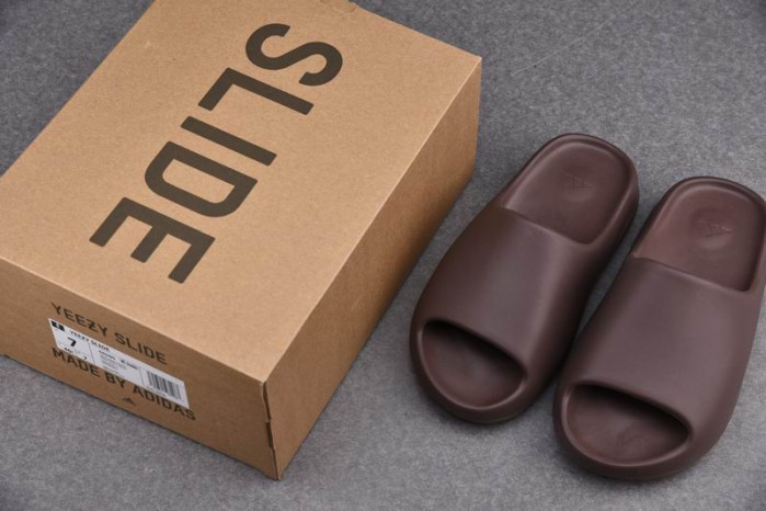 Adidas Yeezy Slide Soot G55495 - CCSHOES