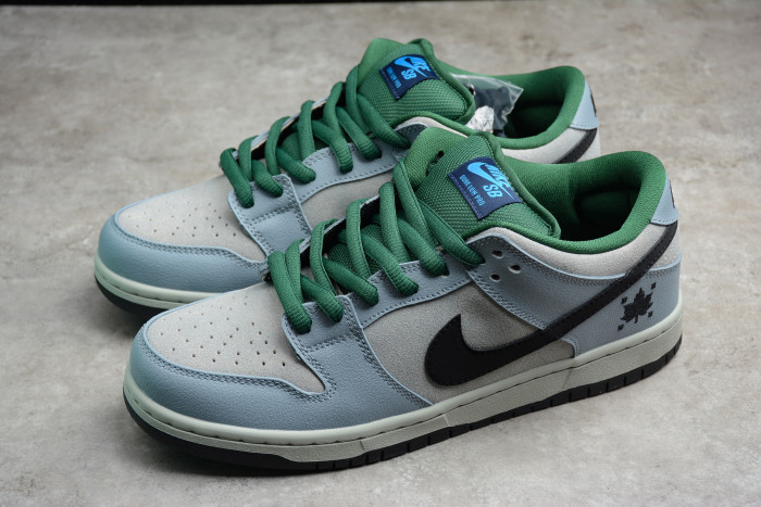 Nike Dunk SB Low Maple Leaf Central Park 313170-021 - CCSHOES