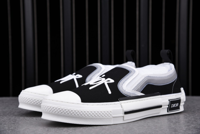 DR Homme Kaws Sneaker - CCSHOES