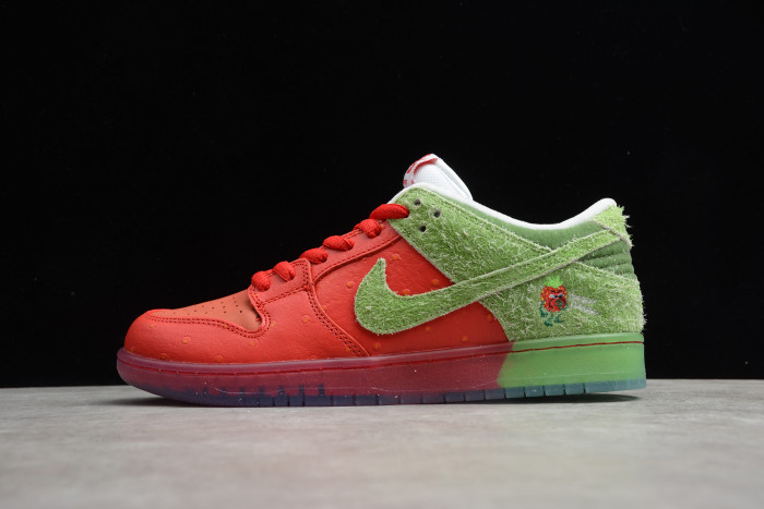 Nike SB Dunk Low Strawberry Cough CW7093-601 - CCSHOES