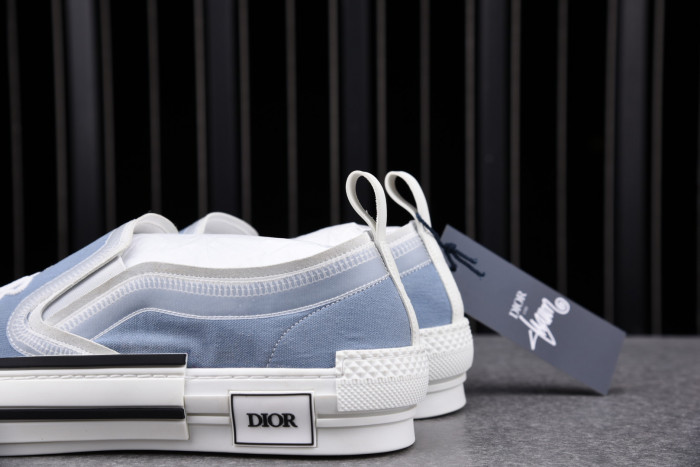 DR Homme Kaws Sneaker - CCSHOES