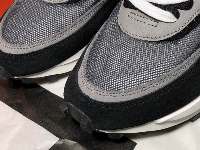 Nike LD Waffle sacai Black BV0073-001 - CCSHOES